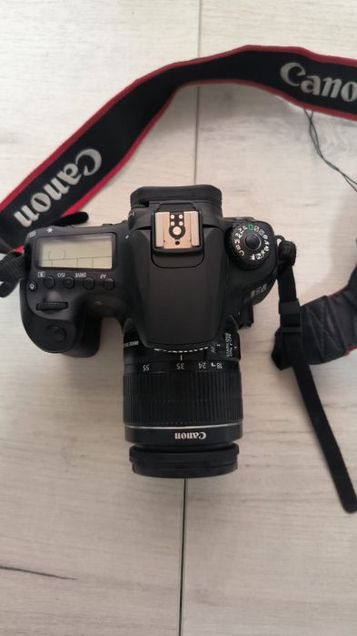 Продам Фотоаппарат 60D