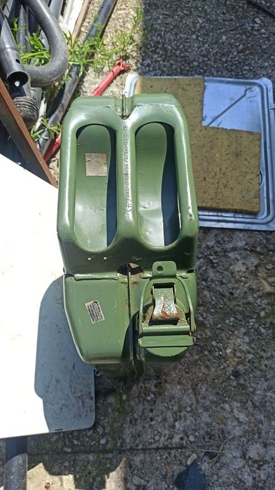 Canistra combustibil 20 l