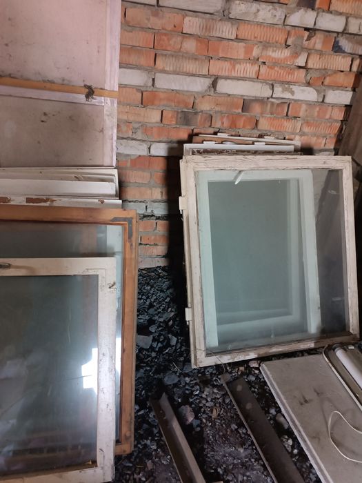 Продам деревянные рамы со стеклом