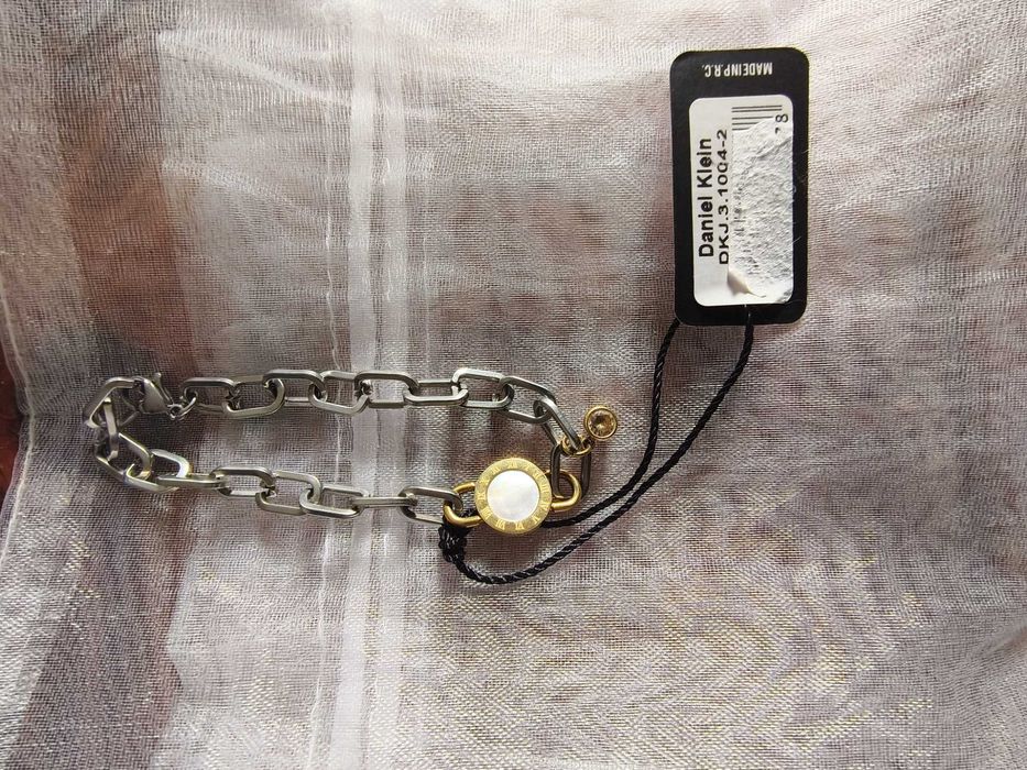 Рисувани обеци и други