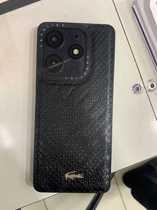 Tehno spark 10 pro 8.128 gb obmen