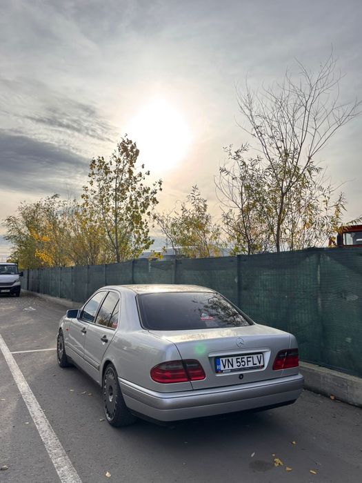 Mercedes-Benz E-class w210