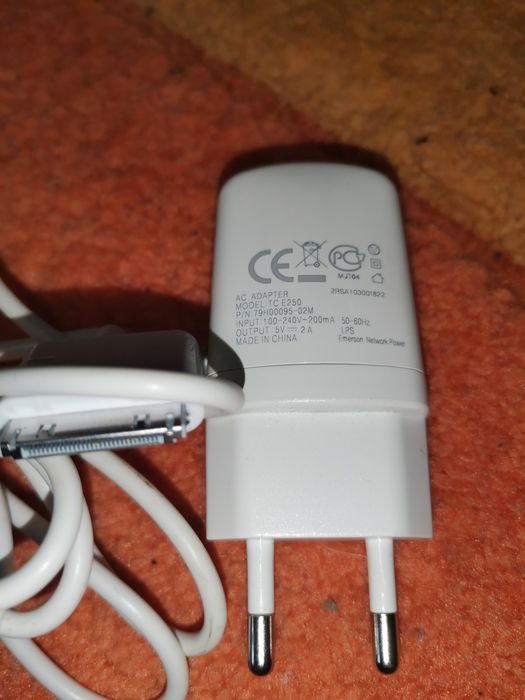 Diferite încărcătoare 12 v /3A, 5v/2A/20v3,5A