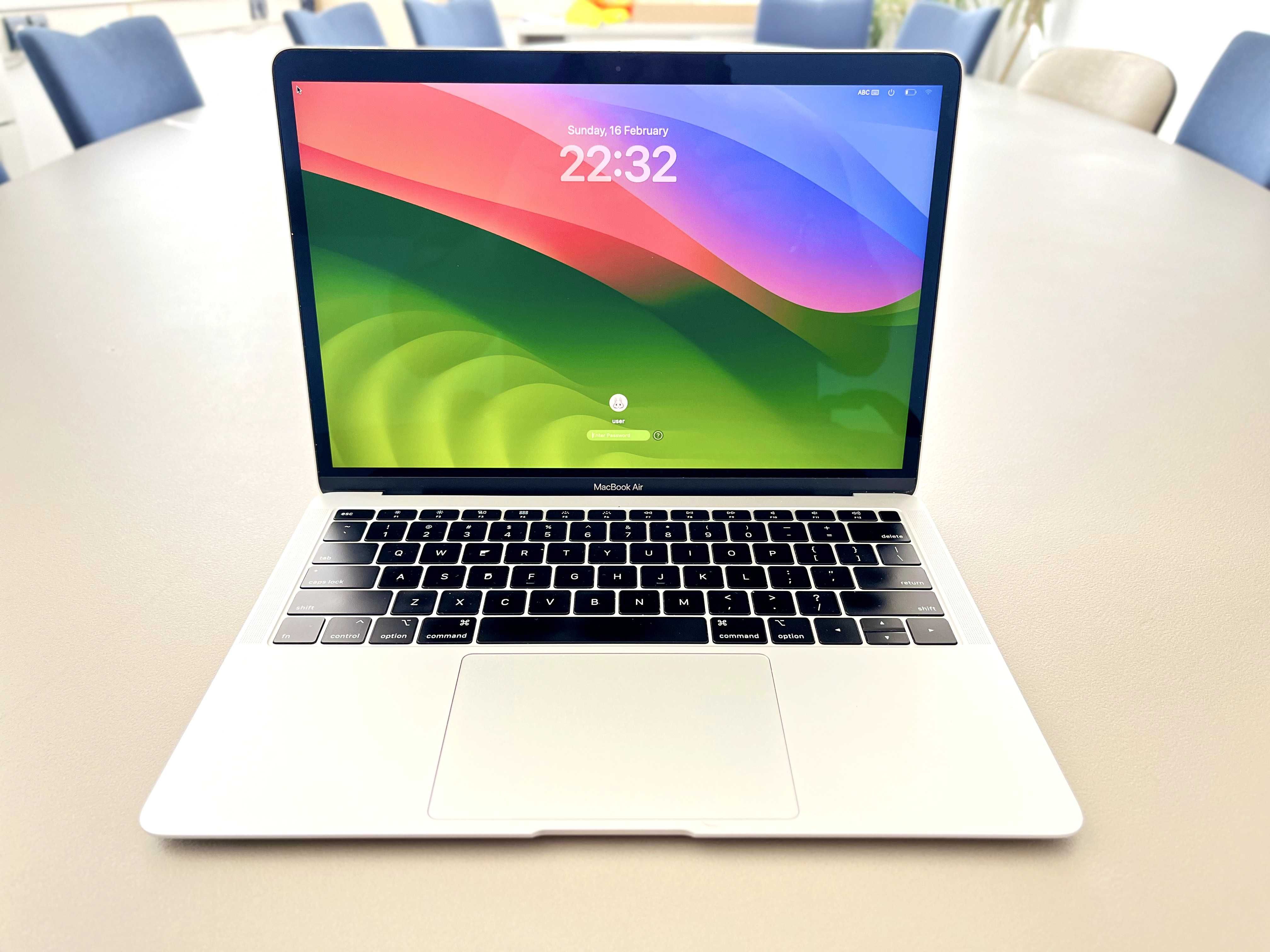 Apple MacBook AIR 13 A1932 i5 3.6Gz 16GB 256GB NVMe True Tone