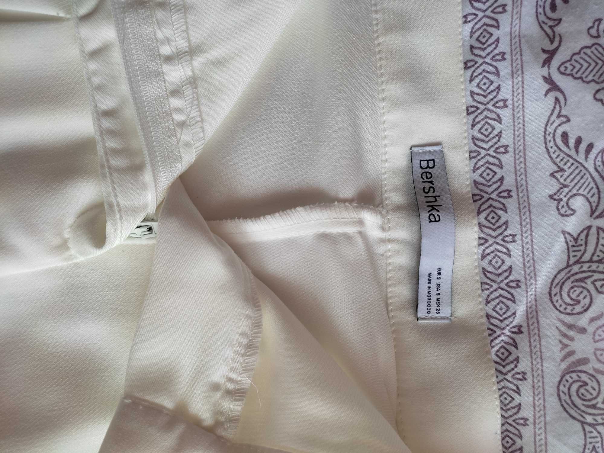 Шорти пола Bershka. Размерът S