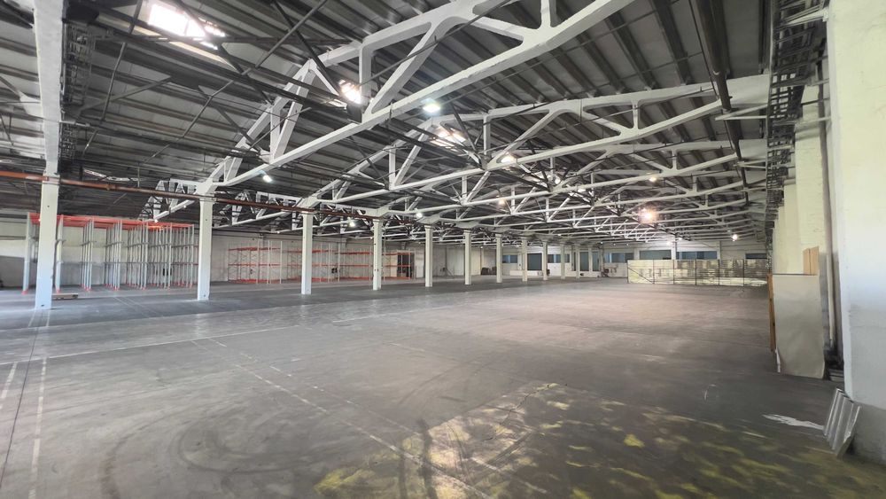 Inchiriez Hala Industriala