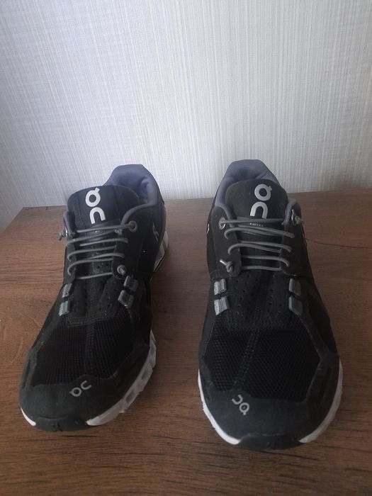 On Cloud дамски маратонки 36 номер.