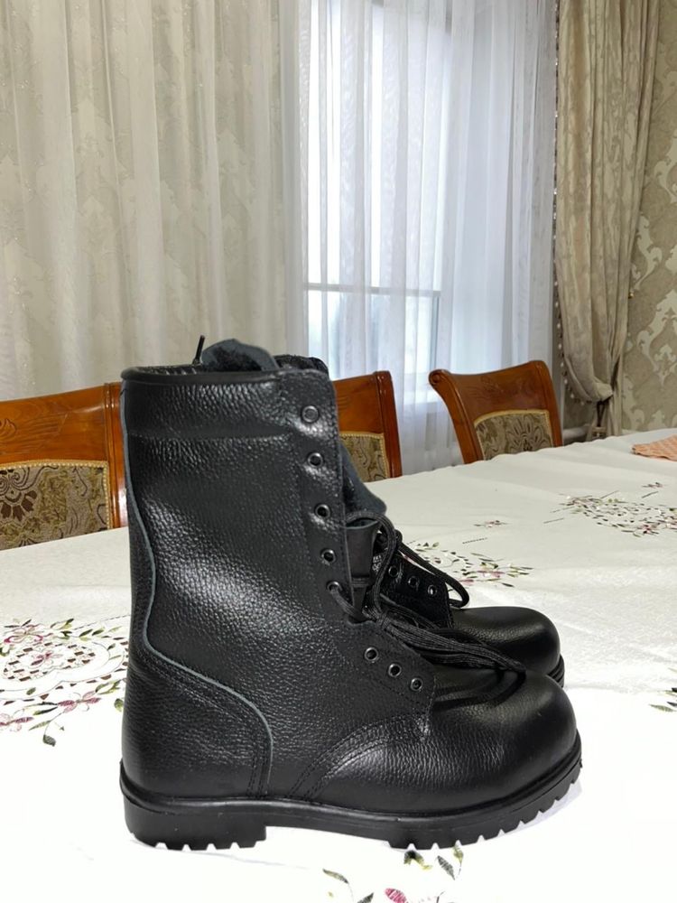 Продам зимние берцы