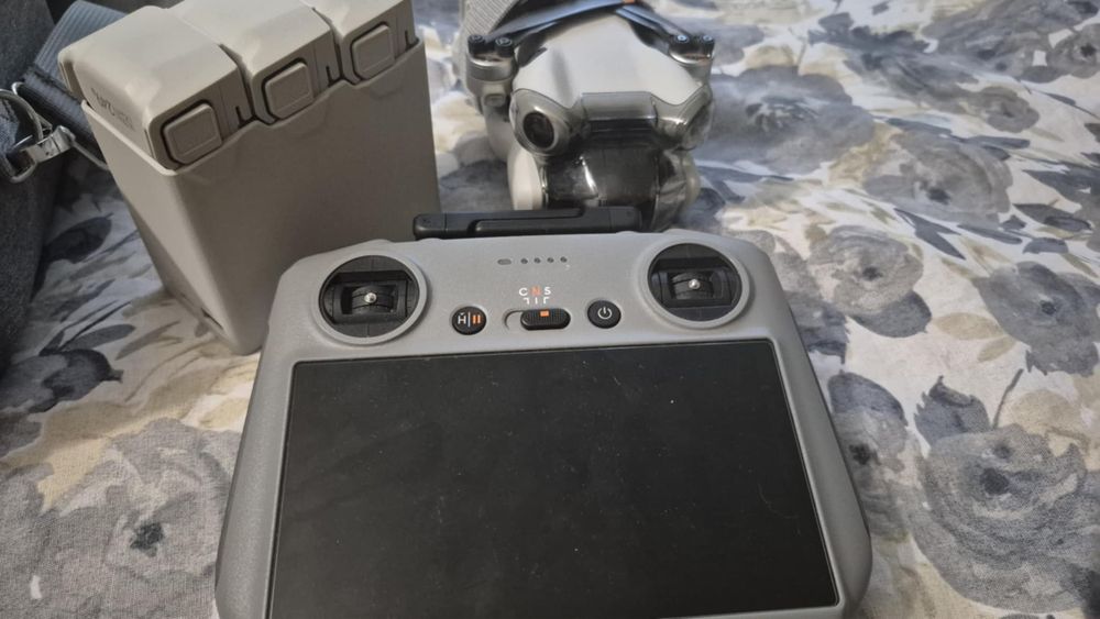 Дрон DJI Mini 4 Pro + 3 батерии и филтри