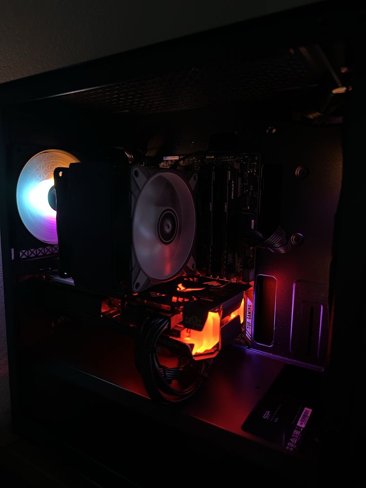 Геймърски компютър Ryzen 5600, RX6600XT, 16RAM, 250GB SSD