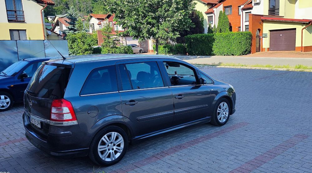 Opel Zafira 2009 7 locuri cu o turbină de rezervă