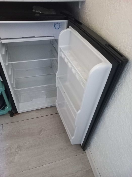 Продам холодильник Айва