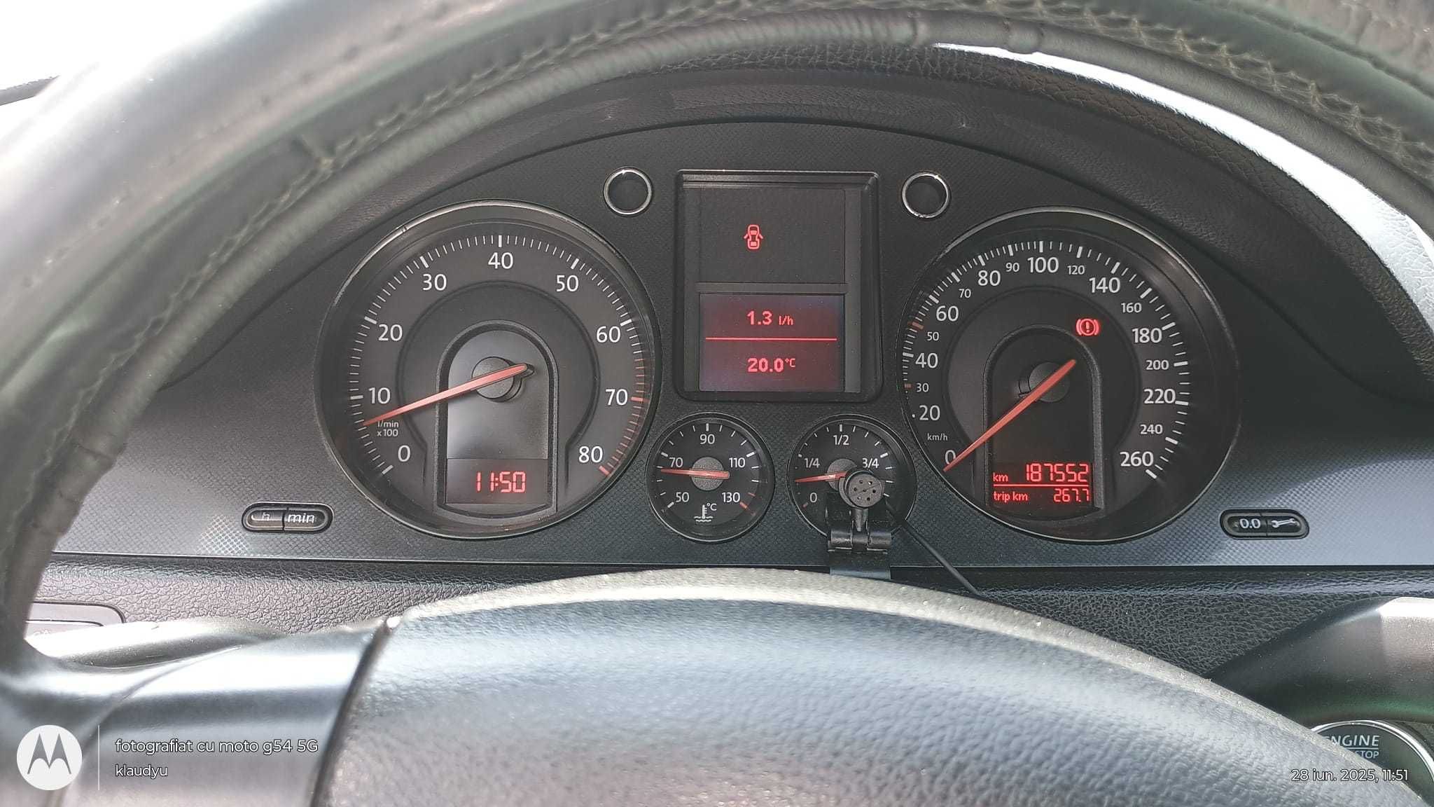 Vând Passat B6 -2006     1.6FSI-benzina