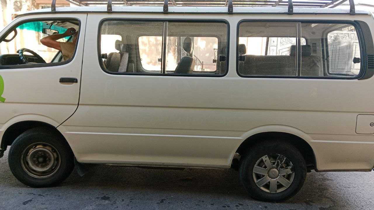 Продается Toyota Hiace.