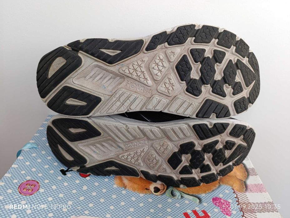 ''Hoka One One Arahi 5 Wide''оригинални маратонки 47 номер