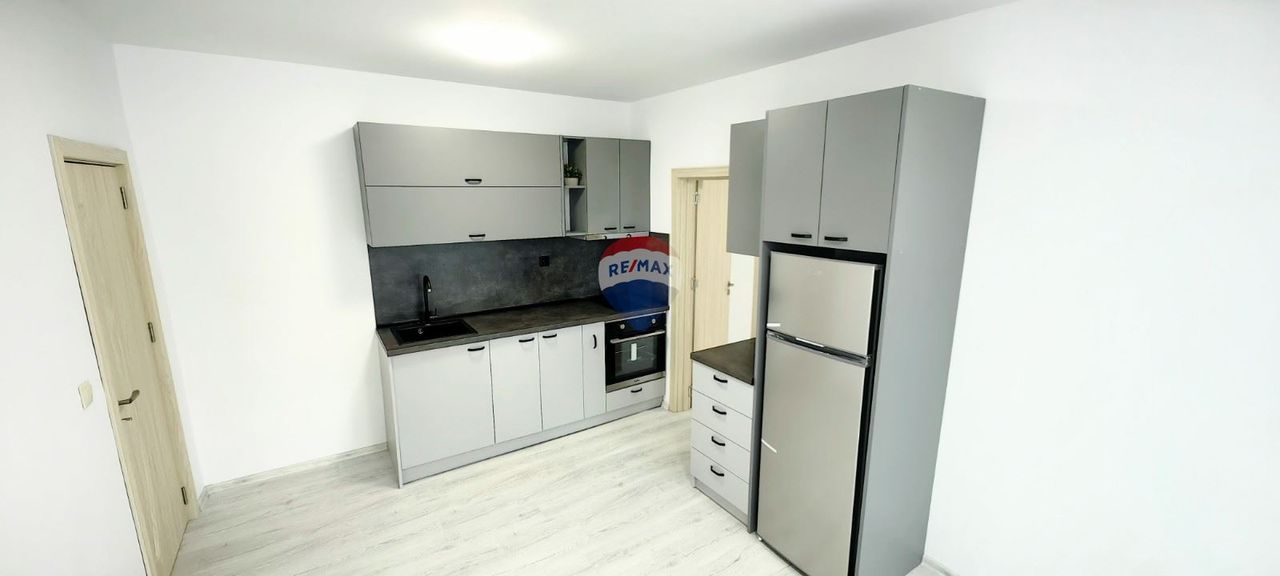 Продава се Тристаен апартамент в Варна, Владислав Варненчик - 55 кв.м за 2290 €/кв.м - Снимка #1
