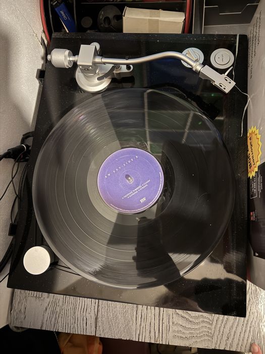 Проигрыватель TEAC