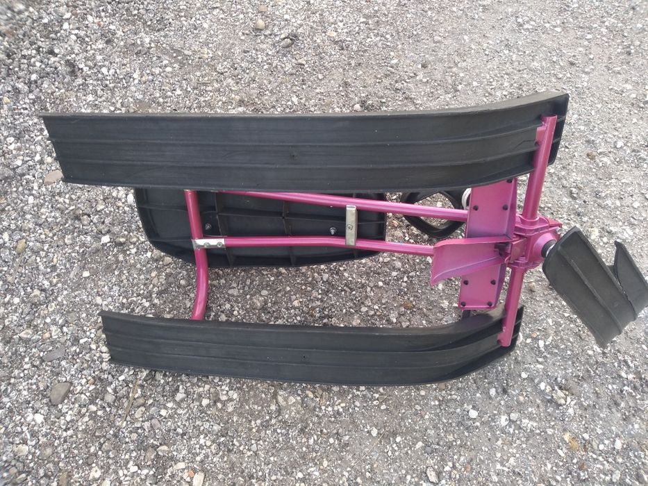 Детска шейна с кормило .