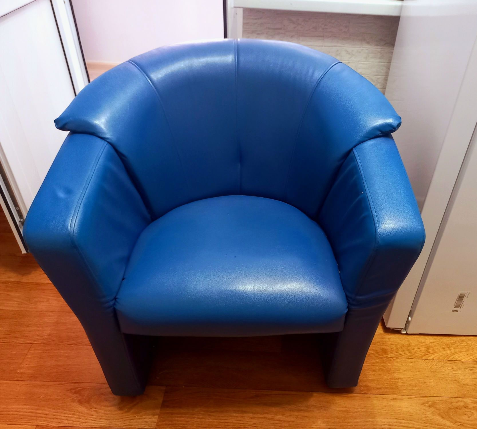 Продам кресло дизайнерское