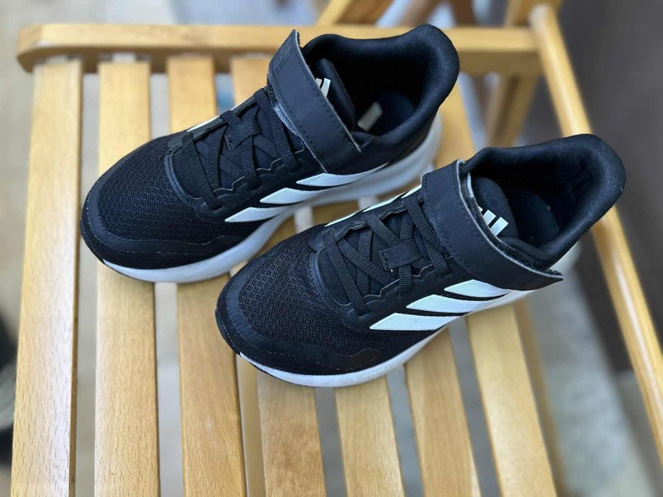 Детски маратонки Adidas номер 32