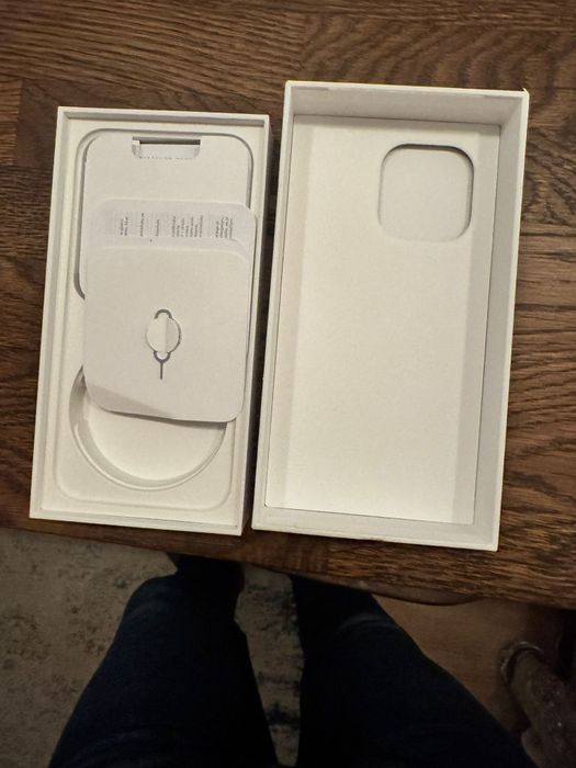 Cutie originala iPhone 15 pro max