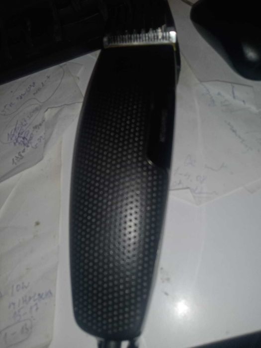 Mașina de tuns Igemei cu fir aproape noua