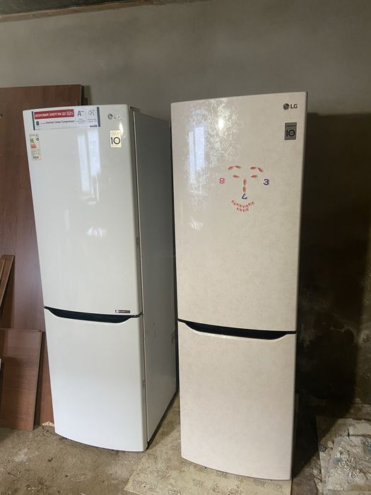 Продам 2 холодильника