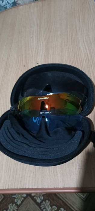 Продам очки спортивные