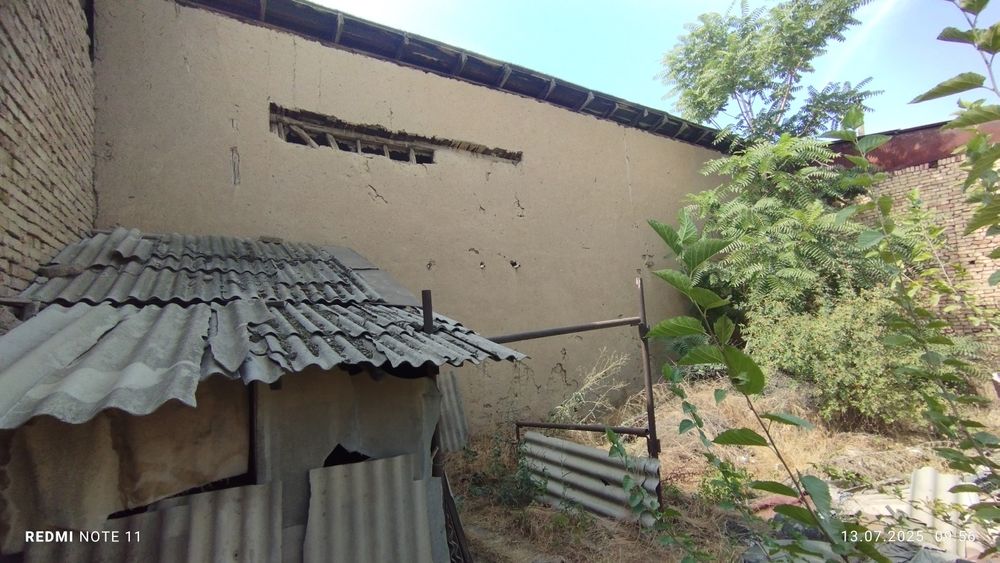 Продаётся участок в Иззат махаля