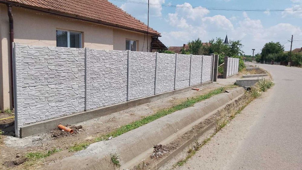 De vanzare gard beton pavele  coame de gard etc