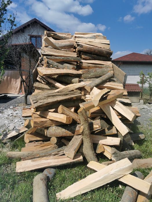 Lemne de foc de esență tare de vânzare