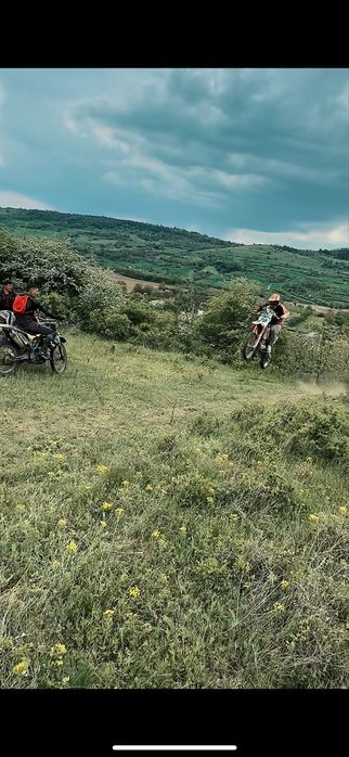 Vand sau schimb honda CRF 250 4 T impecabila detin acte