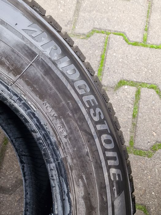 215 70 16 bridgestone