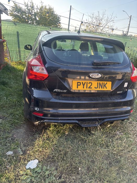 Vand sau dezmembrez ford focus mk3