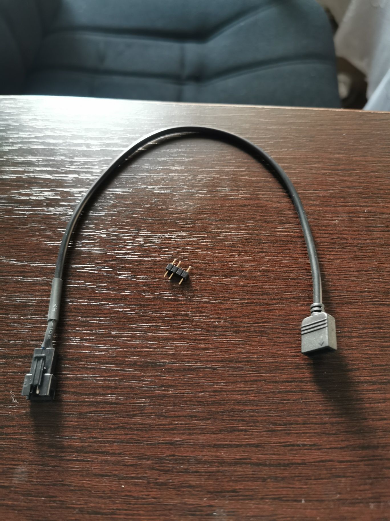 Vând cablu adaptor ASUS 3pin RGB header