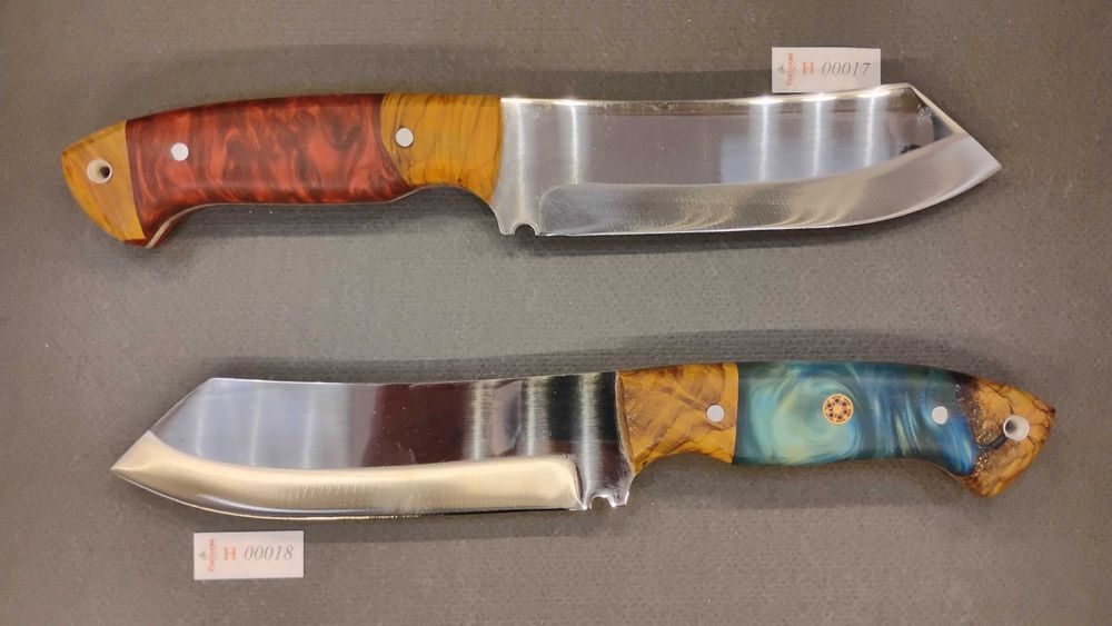 Ловни ножове от маслиново дърво и епоксидна стомана 4116