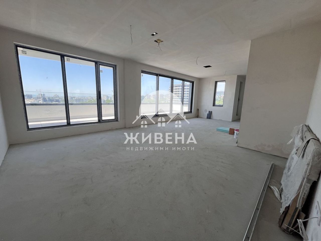 Продава се Четиристаен апартамент в Варна, Бриз - 295 кв.м за 3000 €/кв.м - Снимка #2