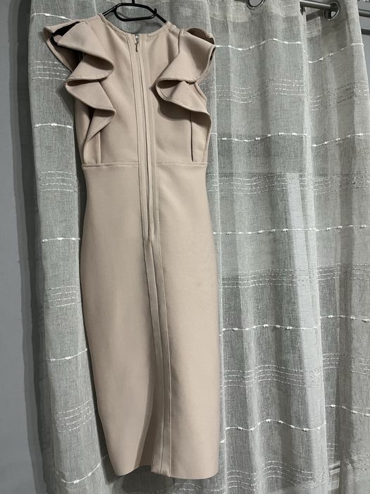 Rochie crem de seara