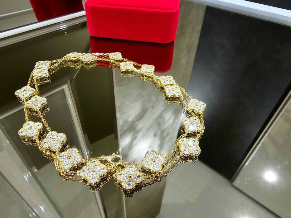 Van Cleef & Arpels VCA Gold Diamond Alhambra 20 Motifs Дамско Колие
