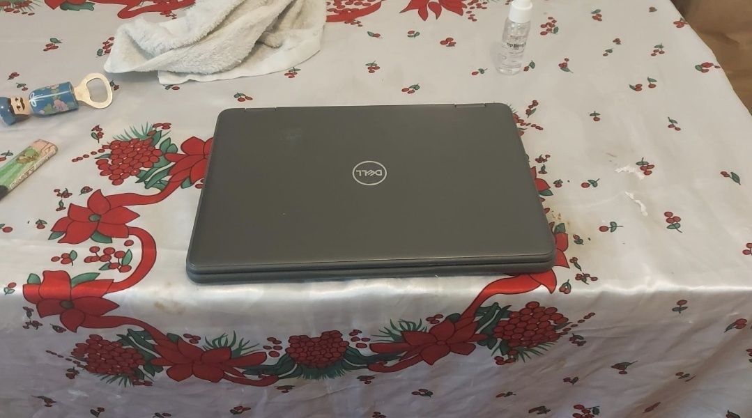 Laptop, tableta Dell Latitude 3190,ram 4gb,hard 128gb