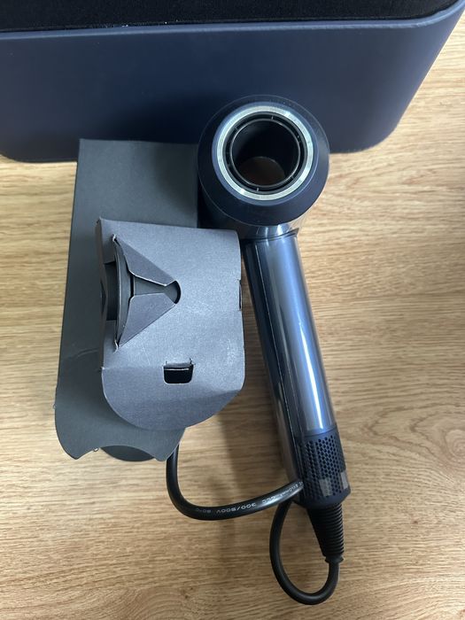 Uscator de par Dyson Supersonic HD07