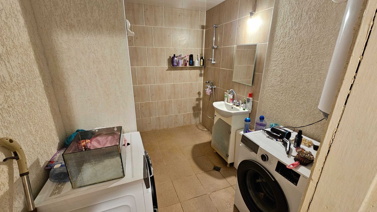 Продава се Двустаен апартамент в Разград, Лудогорие - 67 кв.м за 1142 €/кв.м - Снимка #2