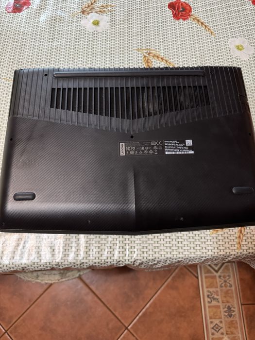 vand Laptop Gaming Lenovo Legion y520,procesor intel core,8GB,1TB