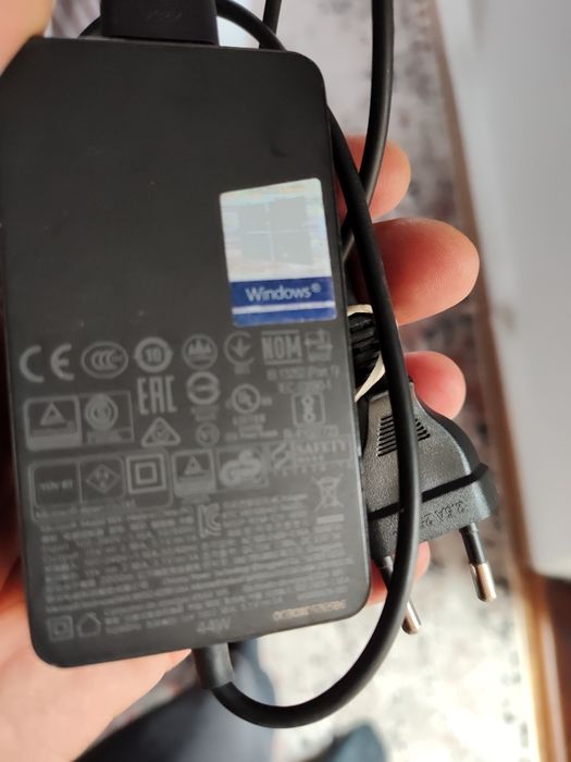 Încărcător original Microsoft Surface 44w Model 1800