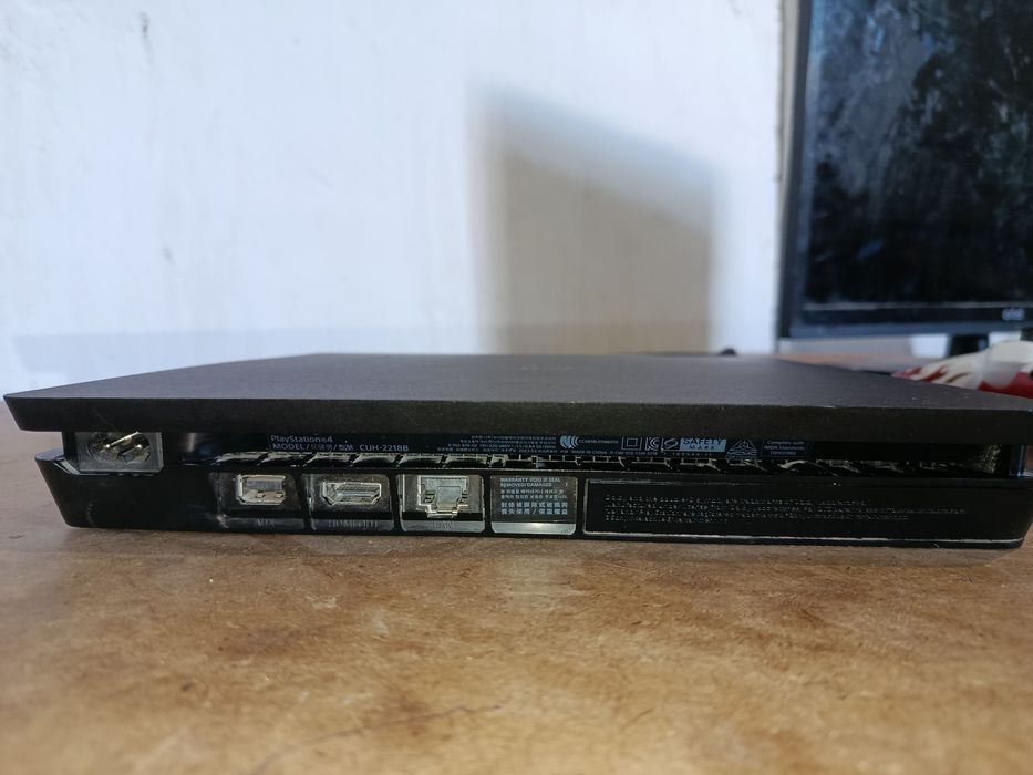 Playstation 4, 1 TB с гарантией