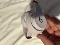 Beats Solo 4 – Căști Wireless Ca Noi – Testate o singură dată