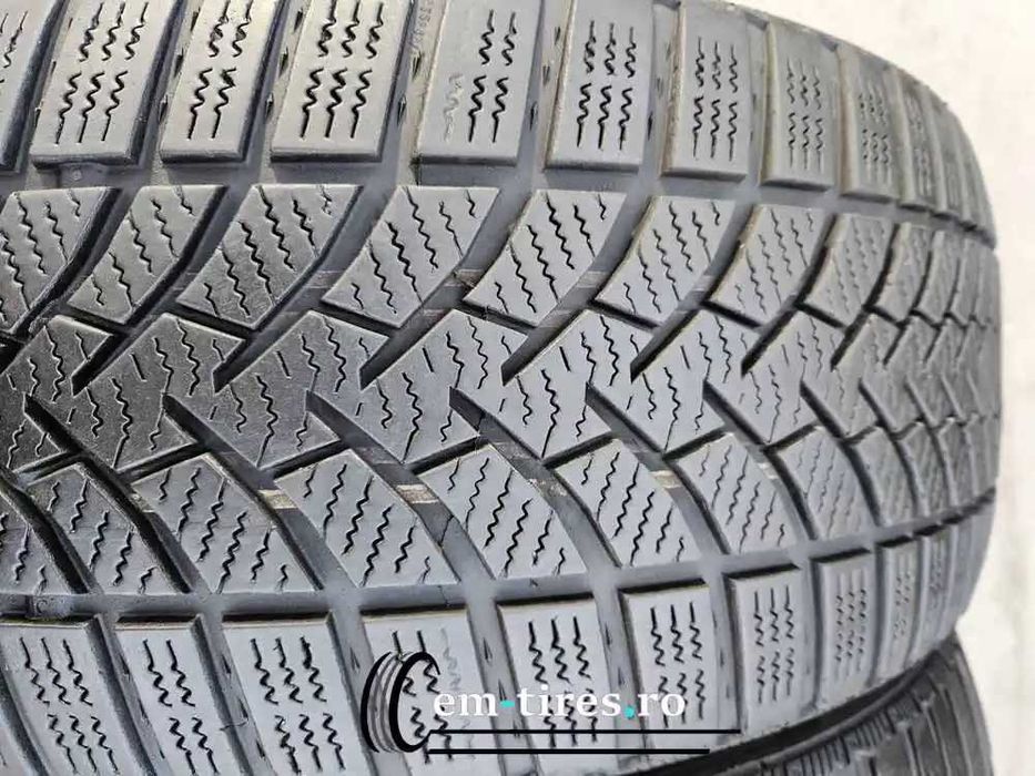 SET 4 Anvelope Iarna 225/45 R18 SEMPERIT Speed Grip 3