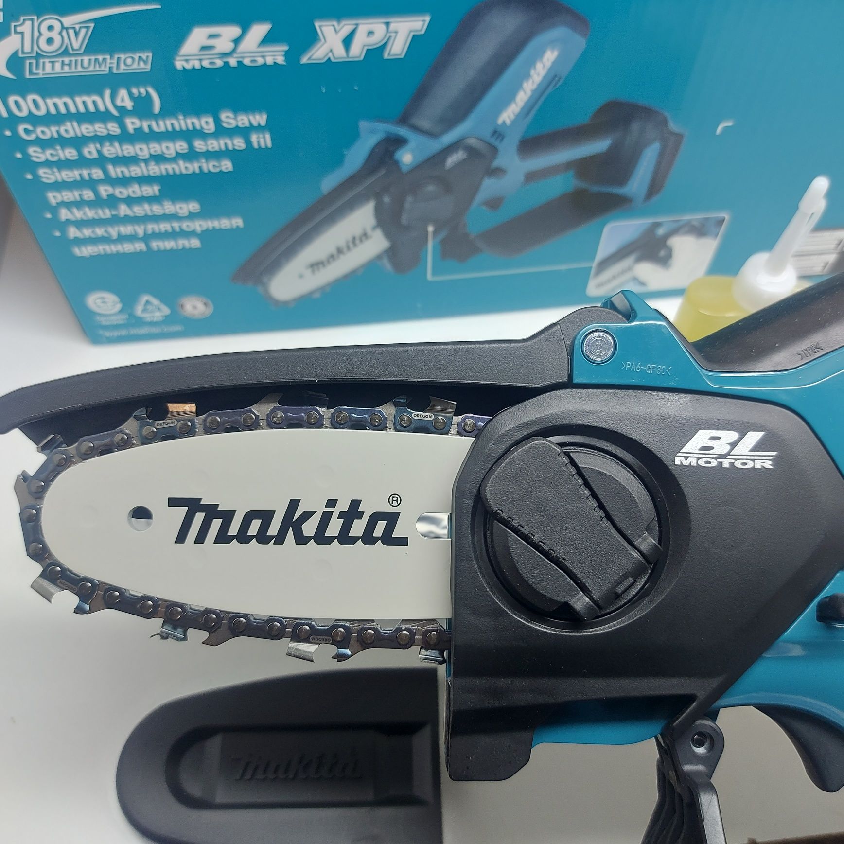 Акумулаторна резачка Makita DUC101Z