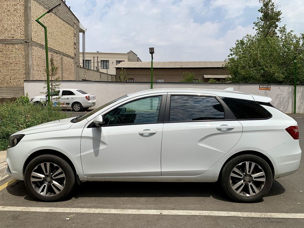 Lada Vesta SW Cross