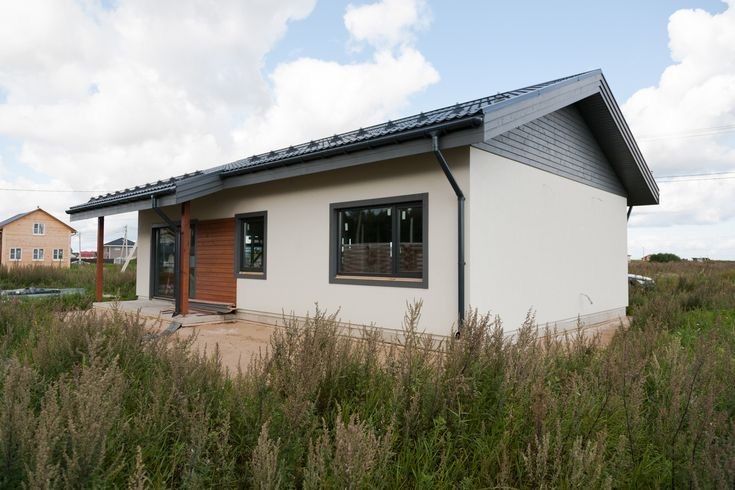 Vand case din lemn si pe structura metalica accept variante auto